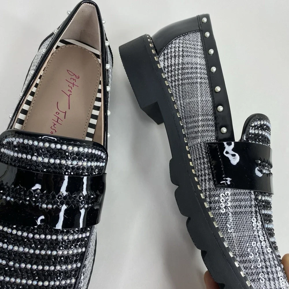 Betsey‎ Johnson Darian Pearls Sequins Plaid Patent Loafer Shoes Size 6M